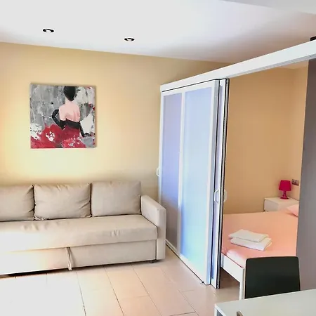 Apartamento Equipado A 50 Metros De La Playa דירה